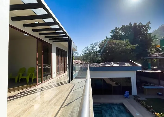 Casa Pura Vida *